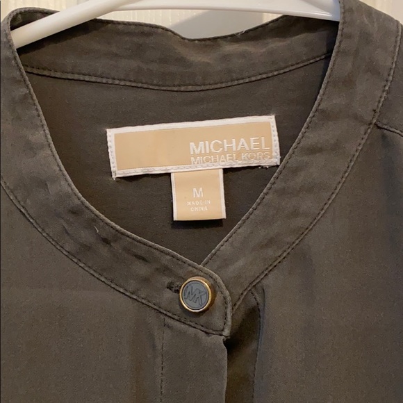 Michael Kors 100% silk button down size M - Picture 2 of 4